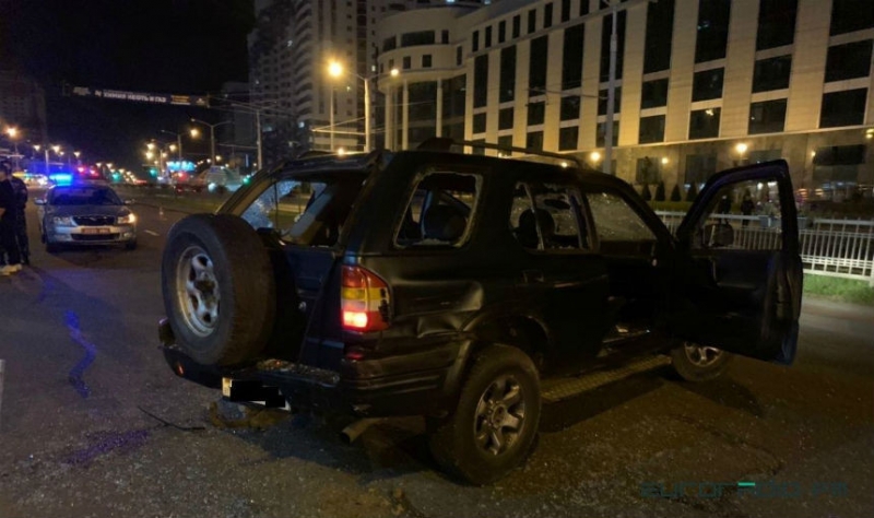 МВД: пьяный водитель блокировал движение, а затем наехал на инспектора ГАИ