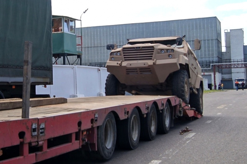МЗКТ представил новейший легкобронированный автомобиль Volat-490101