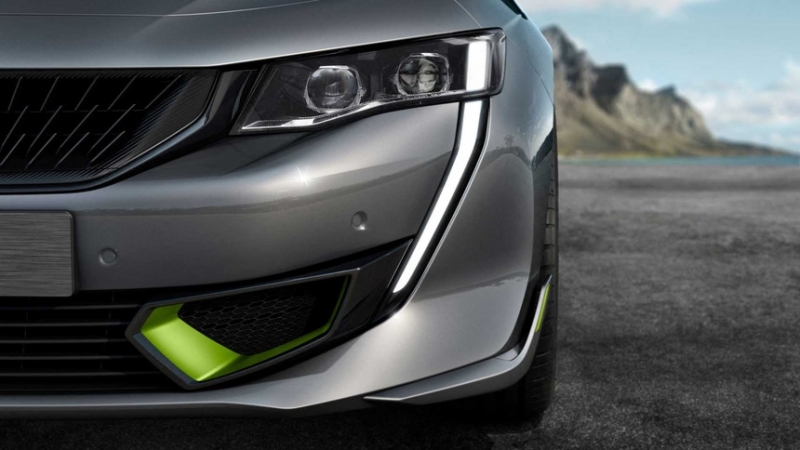 Peugeot 508 SE - самый мощный серийный дорожный автомобиль за всю историю бренда