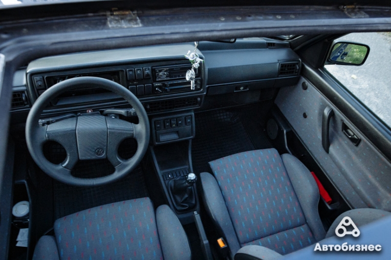 Кондиционер, круиз-контроль, цифровая "приборка". Каким может быть Golf II, которому повезло с владельцем