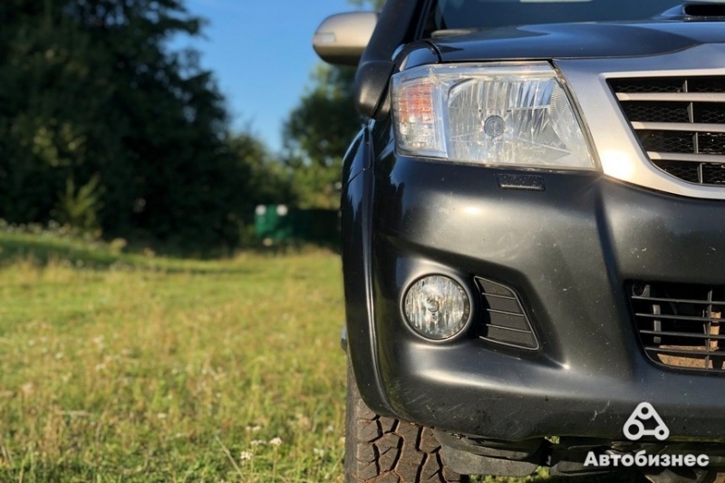 "Мечтаем доехать до Кейптауна". Семья из Гродно сделала из Toyotа Hilux машину для путешествий по глухим местам