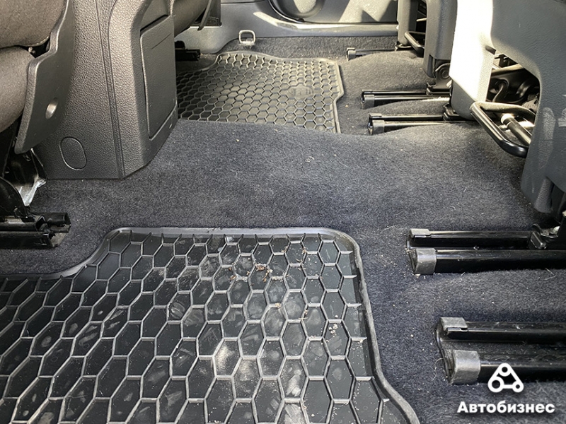 Народным стать не успел. Чем хорош Volkswagen Sharan второго поколения?