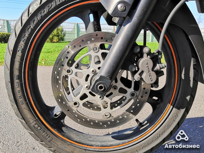 С "литром" на "дальняк". Сравнительный тест Kawasaki KLV1000 и BMW R1150GS