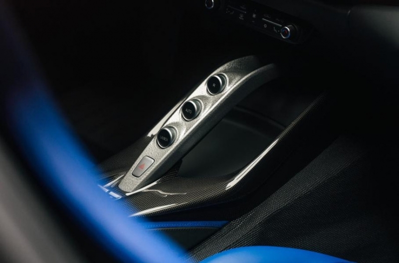 Ferrari представила купе Omologata - суперкар с V12 изготовят в одном экземпляре