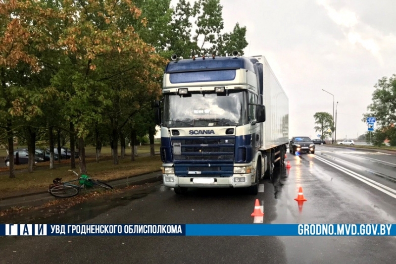 Фура насмерть сбила ночного пешехода на трассе "Минск - Витебск" в Лепельском районе