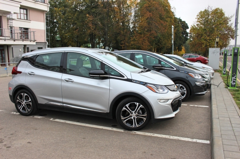 С запасом хода как у Tesla, но дешевле. Тест-драйв Chevrolet Bolt