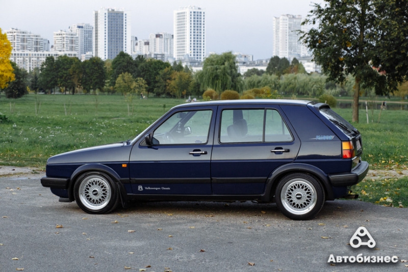 Кондиционер, круиз-контроль, цифровая "приборка". Каким может быть Golf II, которому повезло с владельцем