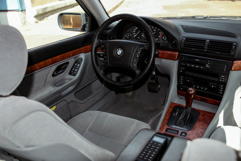 Тест-драйв "последнего настоящего", или BMW 7-series E38 из фильма "Бумер"