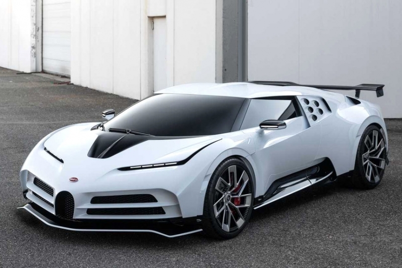 Криштиану Роналду заказал гиперкар Bugatti Centodieci за 8 млн евро