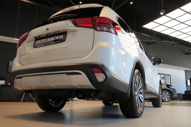 Возможность сэкономить 10 000 рублей при покупке кроссовера с автоматической трансмиссией представляется крайне редко