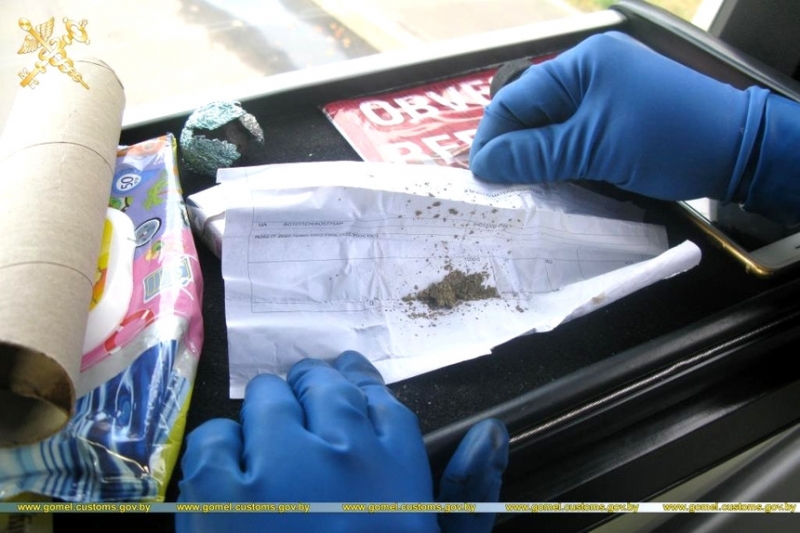 Украинский дальнобойщик при пересечении границы в "Новой Гуте" был под действием наркотиков и вез с собой марихуану