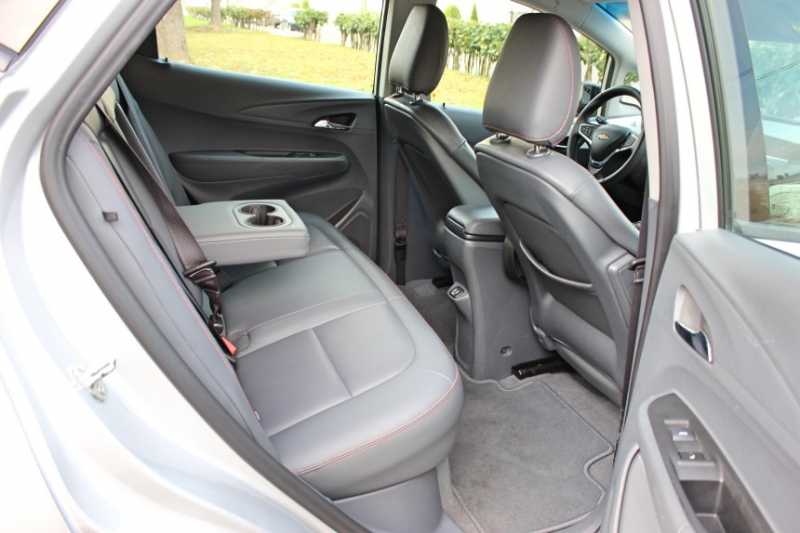 С запасом хода как у Tesla, но дешевле. Тест-драйв Chevrolet Bolt