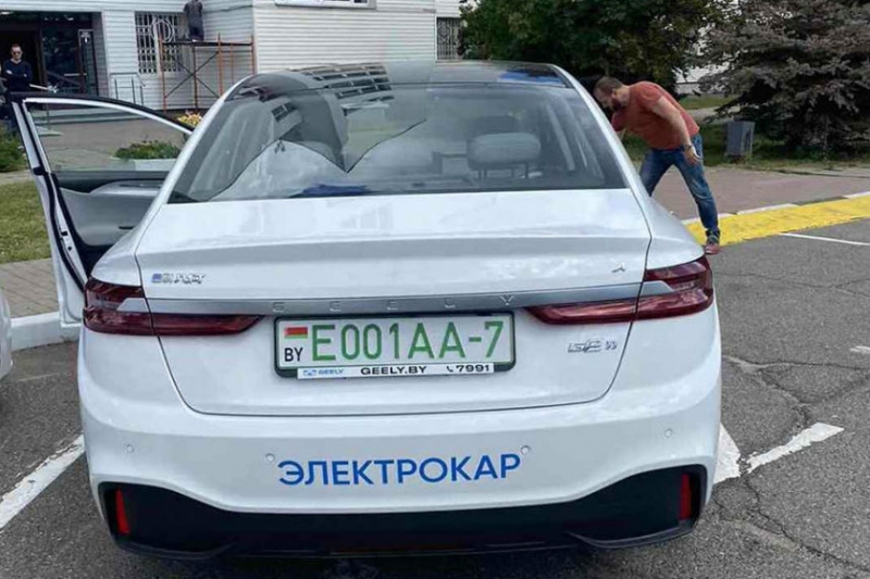 В Беларуси начали выдавать зеленые номера