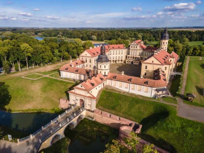На матацыклах – па краіне. Ад Нясвіжскага замка да сядзібы ў Грушаўцы