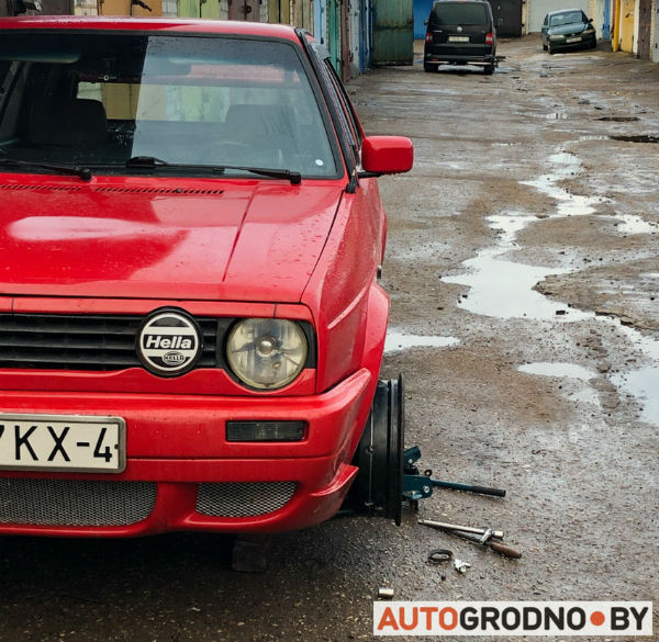 Парень из Гродно сам сделал уникальные диски для своего VW Golf