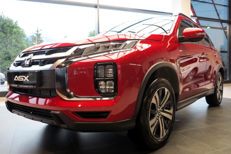 Японский, откуда не взгляни. Изучаем новый кроссовер Mitsubishi глазами потенциального покупателя