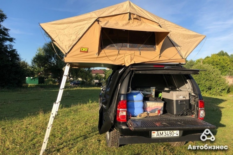 "Мечтаем доехать до Кейптауна". Семья из Гродно сделала из Toyotа Hilux машину для путешествий по глухим местам