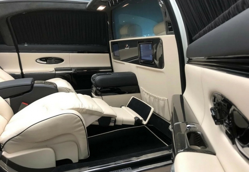 В России на продажу выставили очень редкий и дорогой Maybach 62 Landaulet
