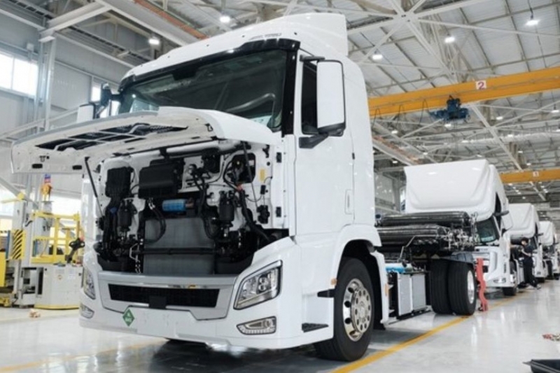 Hyundai первой в мире начала выпуск большегрузов на водородных топливных элементах