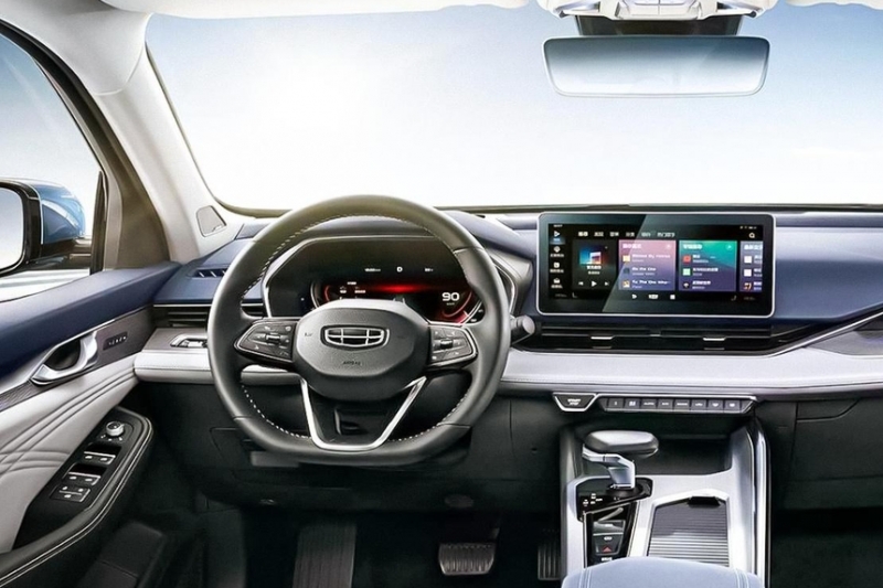 Первые официальные фото интерьера седана Geely Preface, построенного на агрегатах Volvo