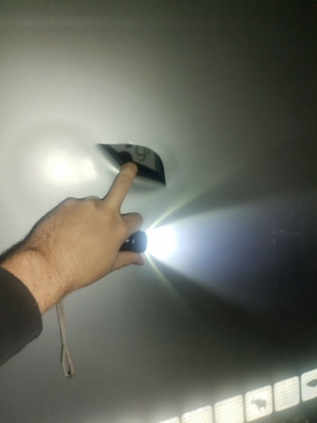 Дальнобойщик рассказал, как в его фуру пробрались нелегалы