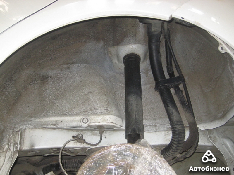 Оцениваем коррозию пятилетней Toyota Yaris