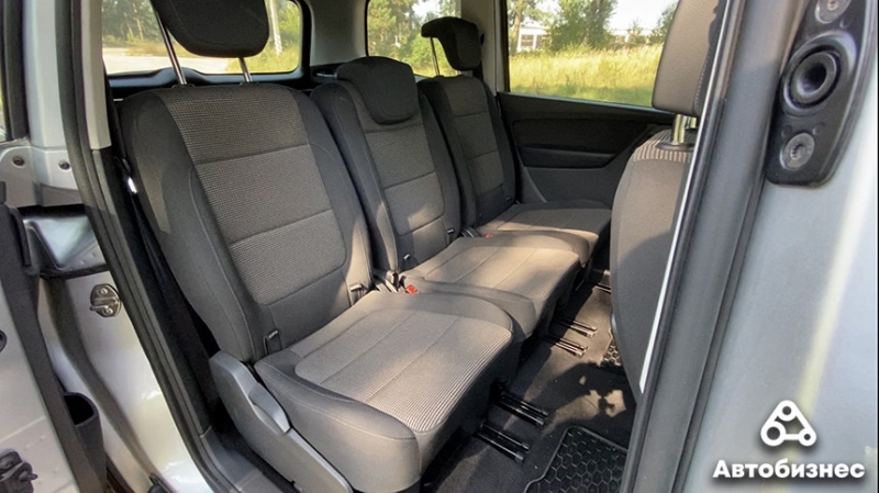 Народным стать не успел. Чем хорош Volkswagen Sharan второго поколения?