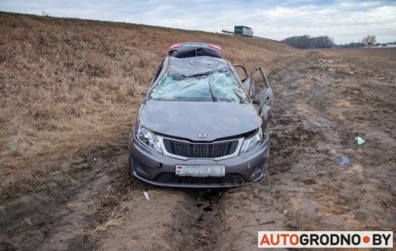 Вот что случилось с Volvo V60 после переворота на 120 км/ч на трассе М6