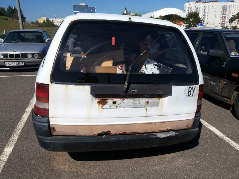 В Минске начали перерабатывать автохлам - первые 10 бесхозных машин отправились в Гатово