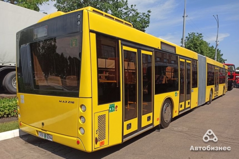 МАЗ поставит в Минск еще 75 троллейбусов с УАХ и 330 автобусов до конца 2020 года