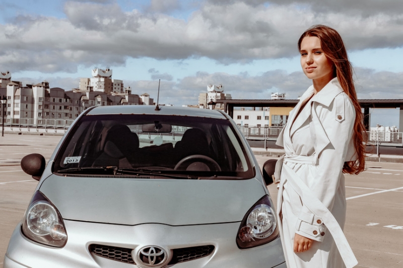 "Впятером ехать весело, но сложно. Зато она не ломается" – владелица Toyota Aygo о своем автомобиле
