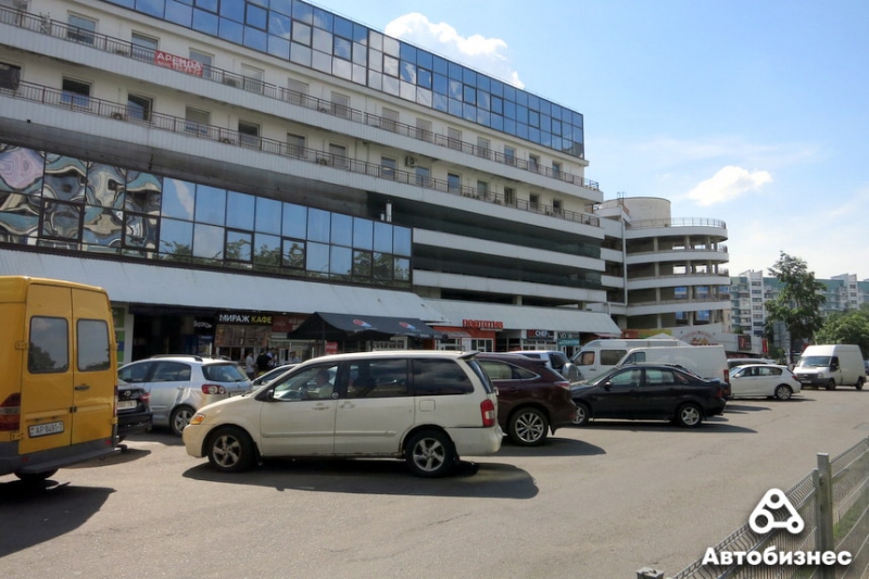 Где и за сколько можно припарковать автомобиль в центре столицы