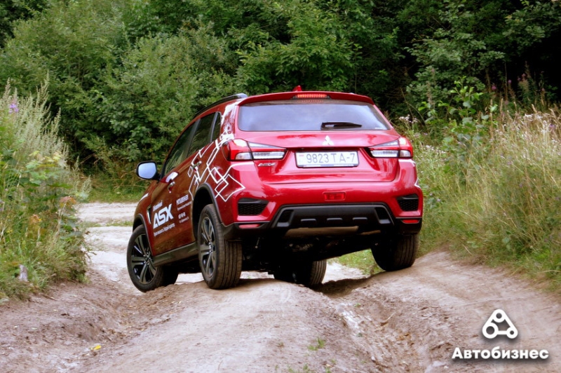Чем цепляет и чем раздражает обновленный Mitsubishi ASX