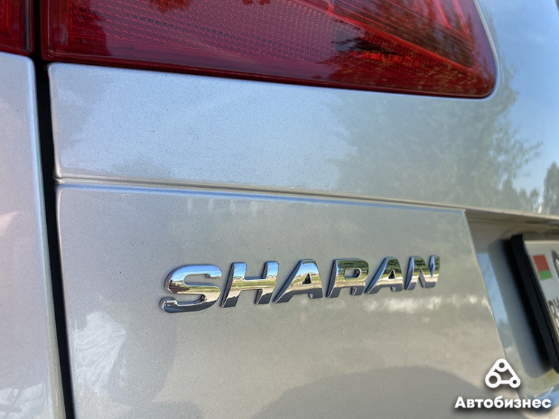 Народным стать не успел. Чем хорош Volkswagen Sharan второго поколения?