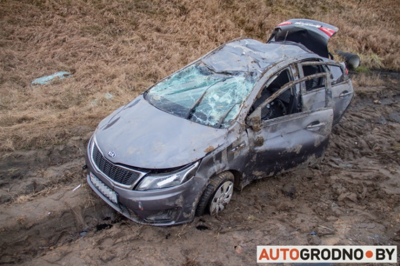 Вот что случилось с Volvo V60 после переворота на 120 км/ч на трассе М6