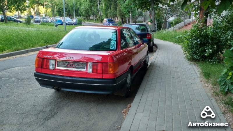 Почему владеть Audi 80 в наше время очень дорого?