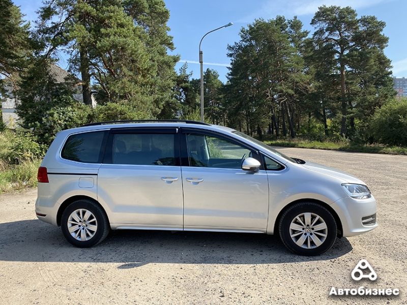 Народным стать не успел. Чем хорош Volkswagen Sharan второго поколения?