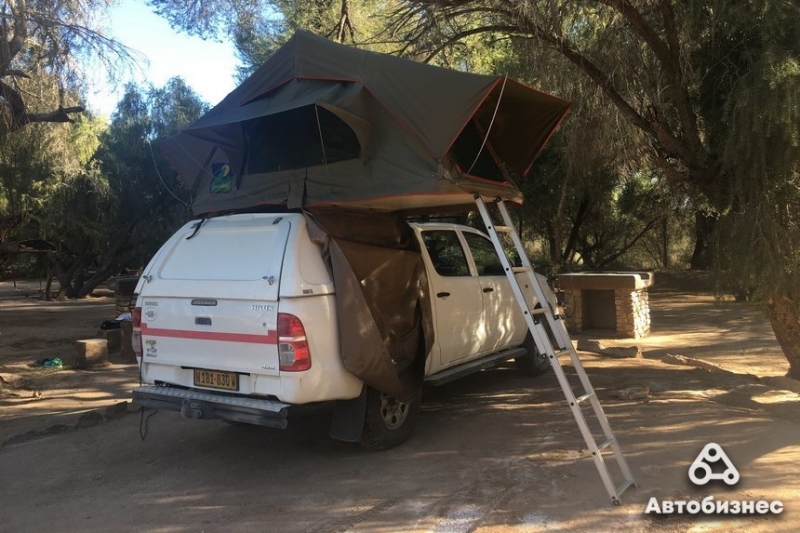 "Мечтаем доехать до Кейптауна". Семья из Гродно сделала из Toyotа Hilux машину для путешествий по глухим местам