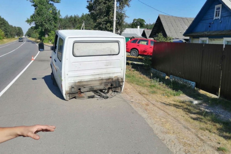 Под Молодечно в ДТП повреждены три автомобиля одного владельца