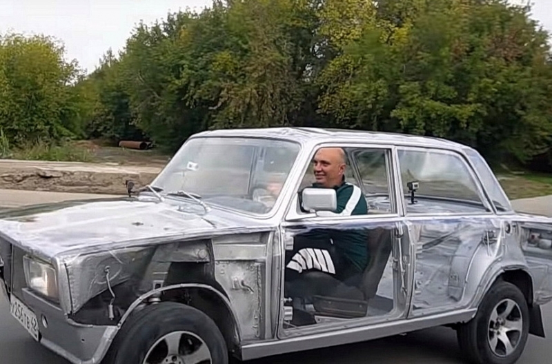 "Жигули" с абсолютно прозрачным кузовом сделали в России