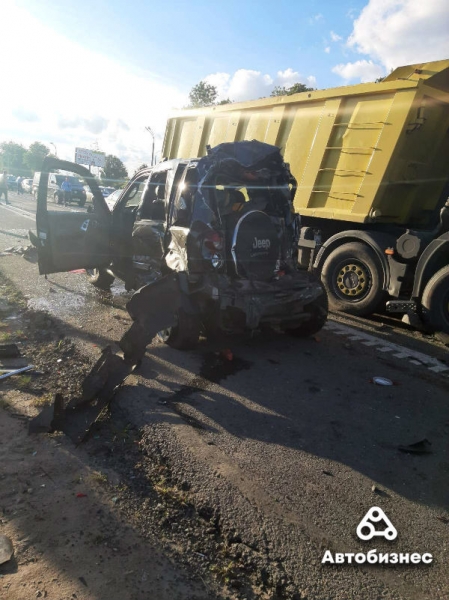 Серьезная авария на МКАД: разбито шесть авто, есть пострадавшие