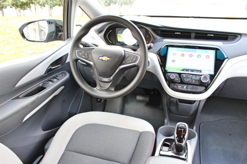 С запасом хода как у Tesla, но дешевле. Тест-драйв Chevrolet Bolt