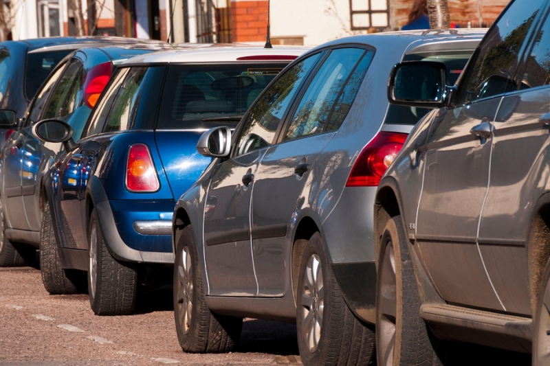 Слишком близко. Как наказать водителей автомобилей, "зажавших" вас на парковке 