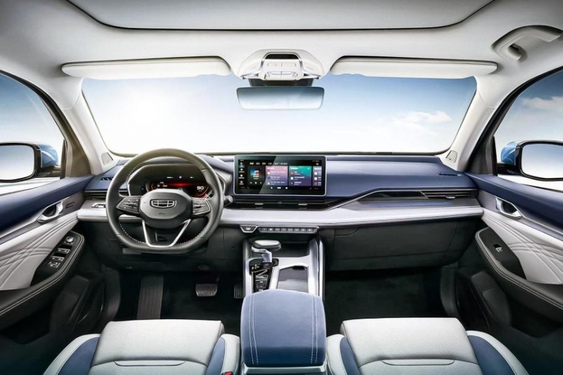 Первые официальные фото интерьера седана Geely Preface, построенного на агрегатах Volvo
