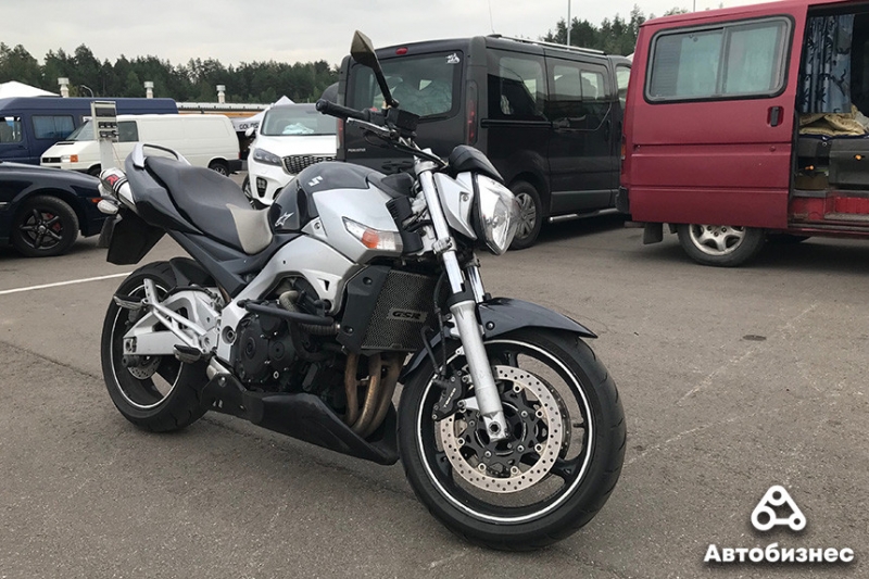 "Брат называет мой мотоцикл "быстрым велосипедом". Отзыв владельца Suzuki GSR600