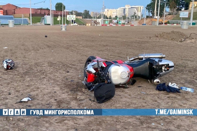 Мотоциклист на Honda насмерть разбился ночью в Минске