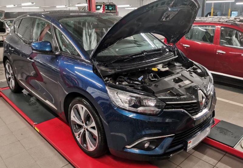 "Стояли и разводили руками!". Чем обернулась замена ГРМ на дизельном Renault
