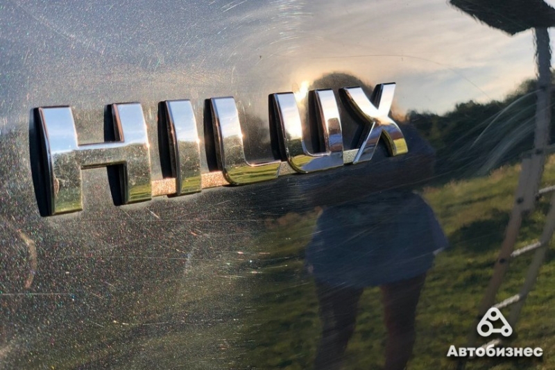"Мечтаем доехать до Кейптауна". Семья из Гродно сделала из Toyotа Hilux машину для путешествий по глухим местам