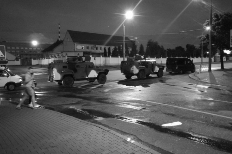 "В пулемёт были заряжены холостые патроны": начальник УВД рассказал, что за военная машина ездила по Гродно и зачем
