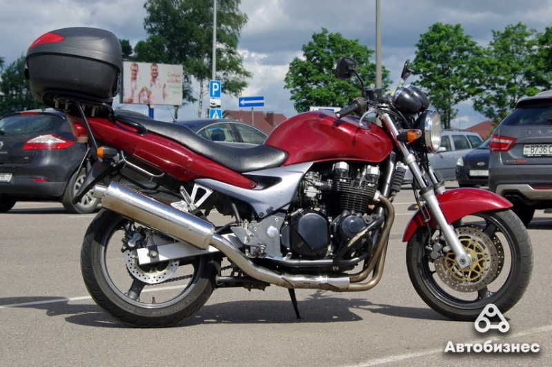 Какие плюсы и минусы есть у Kawasaki ZR-7 2001 года выпуска?